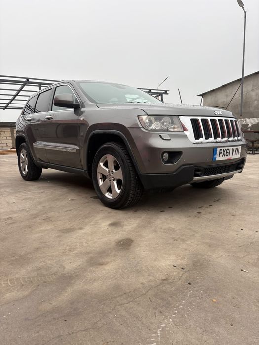 Vând Grand cherokee 3.0 CRD An 2011