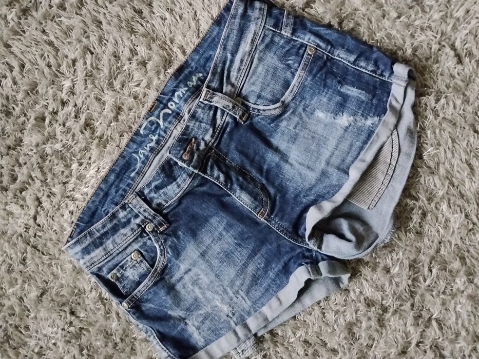 Актуални дамски дрехи