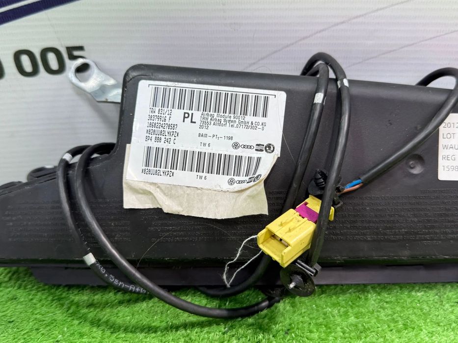 AIRBAG SCAUN ( 3 BUC.) AUDI A3 Sportback / AUDI A3 8P / AUDI A4 B7 / Avant COD OEM 8P4880242C 8P3880242A 8E0880242P