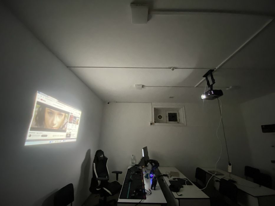 BenQ proyektor sotiladi
