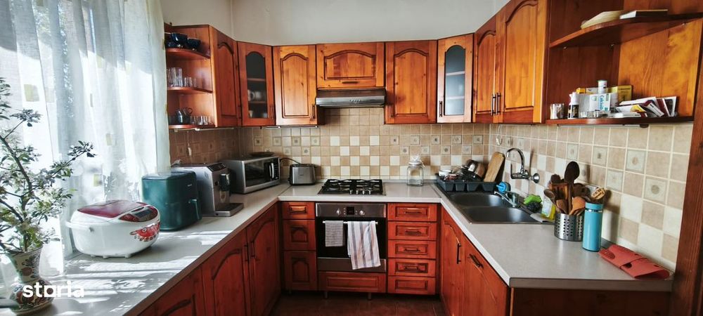 Casa 160 mp, 5 camere, garaj, 900 mp teren, mobilata/utilata complet