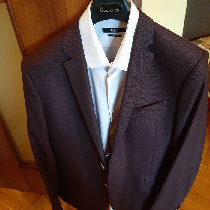 Абитурентски костюм в отлично състояние