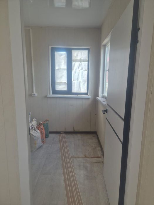 Продам 2 контейнера утепленных