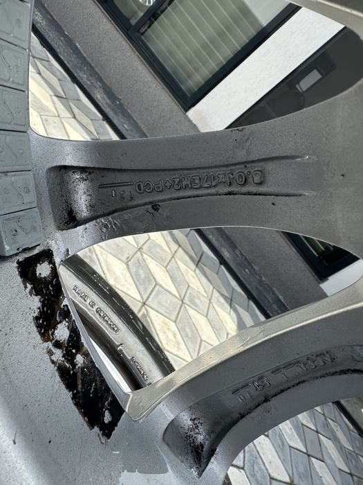 Jante aliaj BMW r17 5 x 120 + cauciucuri iarna Good Year 245 / 55 / R17 8j x 17