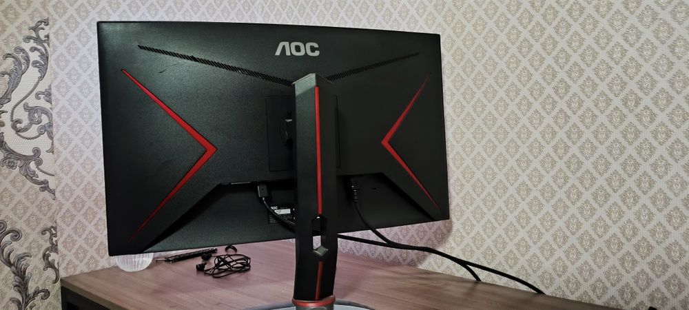 Монитор AOC 240 Гц