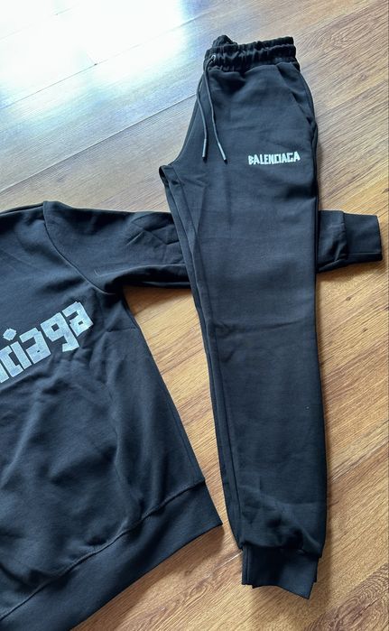 Мъжки,памучен,черен екип Balenciaga с щампа на гърба