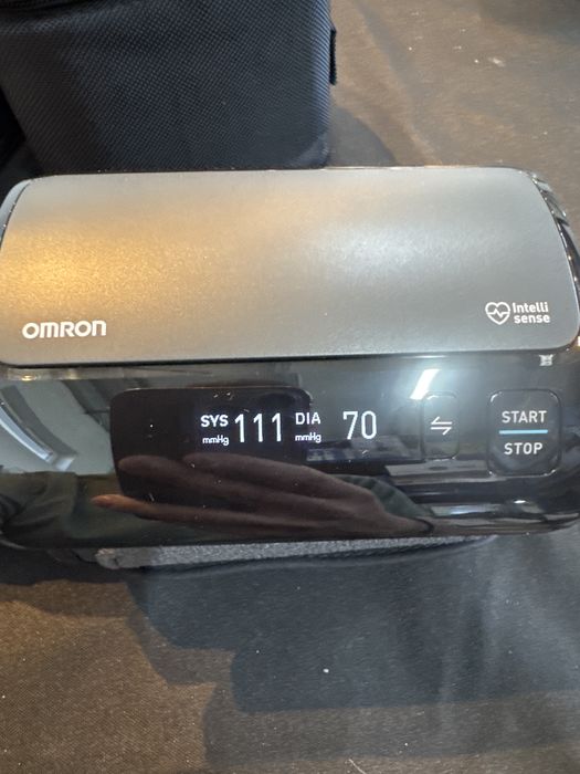 Tensiometru omron Evolv