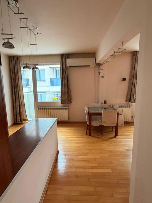 Дава се под наем Тристаен апартамент в София, Център - 70 кв.м за 946.56 € - Снимка #3