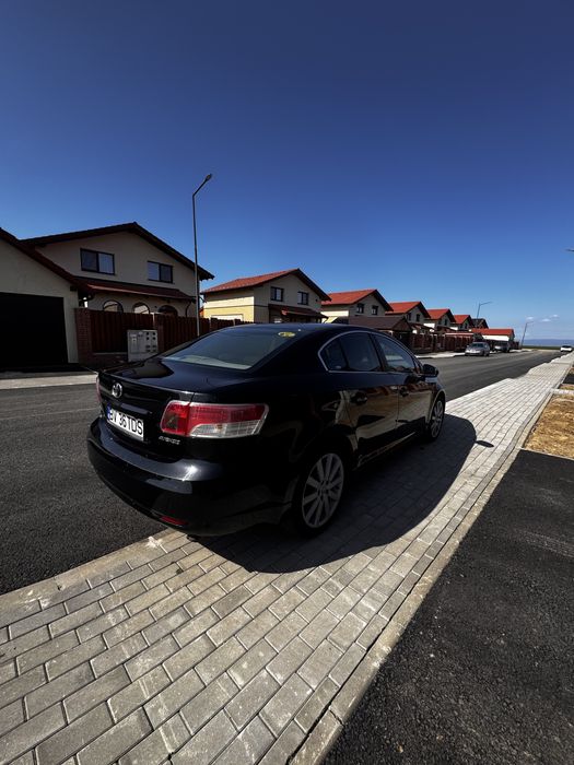 De vanzare Toyota Avensis sau schimb cu rulota 2-3 persoane