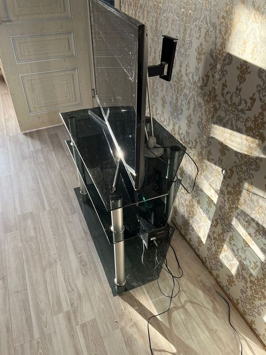 Подставка для телевизора