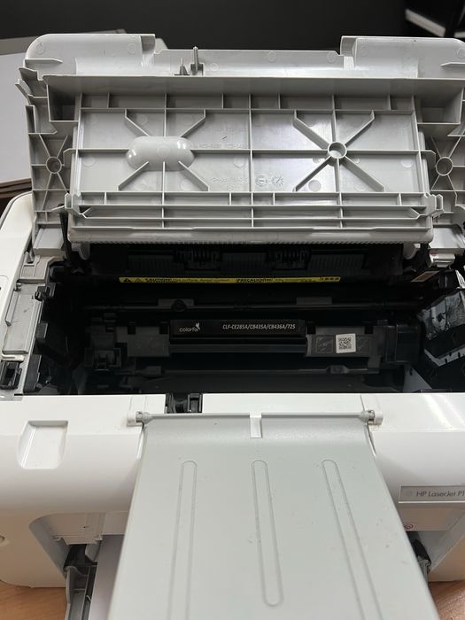 Продается hp 1102 черно белый принтер