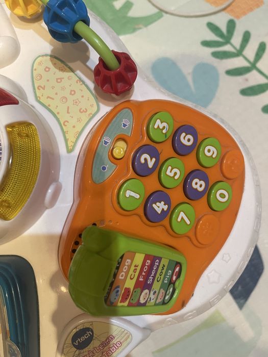 VTech Play & Learn Activity Table – Музикална интерактивна масичка