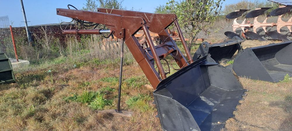 Incarcator frontal Fiat  piesa