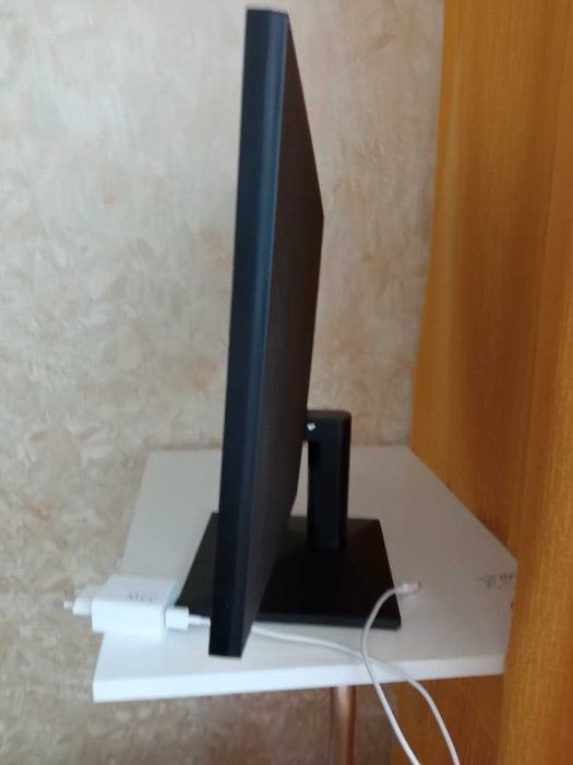 Продам монитор LG