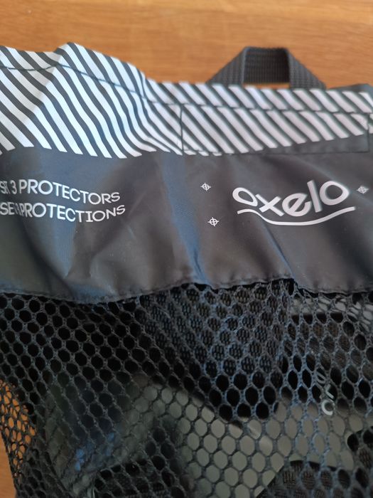 Set 3 protectii Role, bicicleta Play Negru