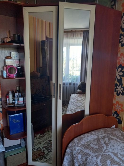 Продам шкаф и кровать