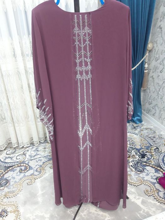 Vecherniy abaya ko'ylak sotiladi holati juda yaxshi