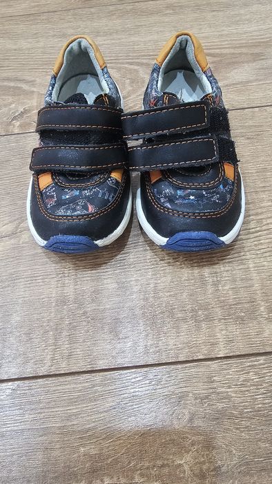 Кожанные кроссовки Юничел