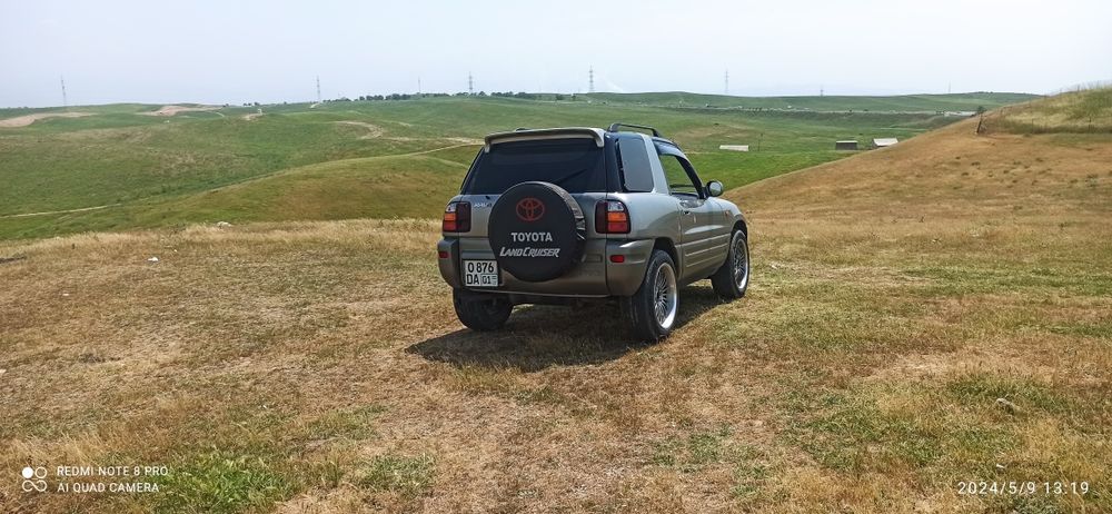 Toyota Rav4 J.   karatishka obmen bor taklifla bosa koramiz