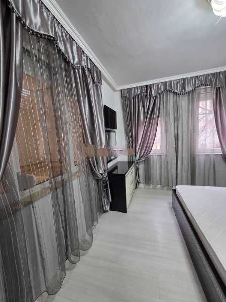 Дава се под наем Тристаен апартамент в Пловдив, Мараша - 100 кв.м за 300 € - Снимка #3