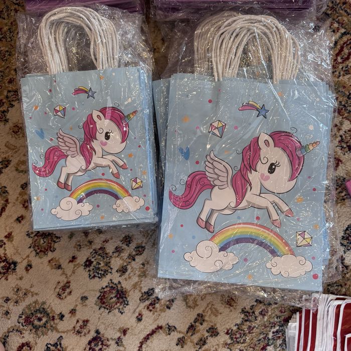 Продам Пакеты Подарочные