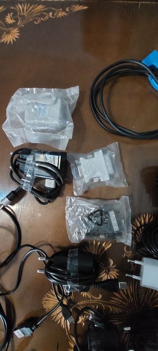 Продам адаптеры, зарядные устройства