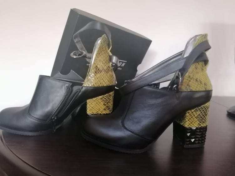 Pantofi piele, mărimea 35