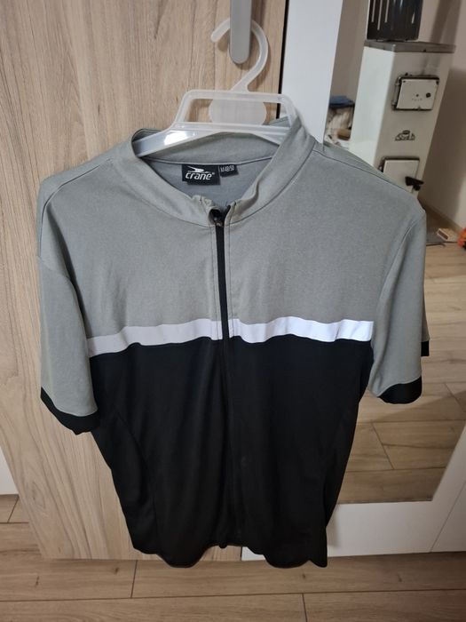 Vând tricou ciclism diferite culori și mărimi!