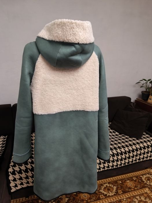 Продам дубленку  50 размер новая