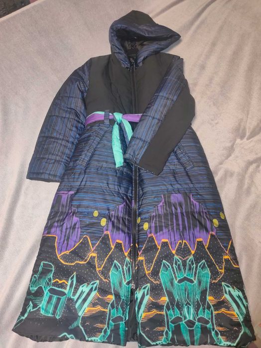 Чисто ново яке с оригинален цветен десен