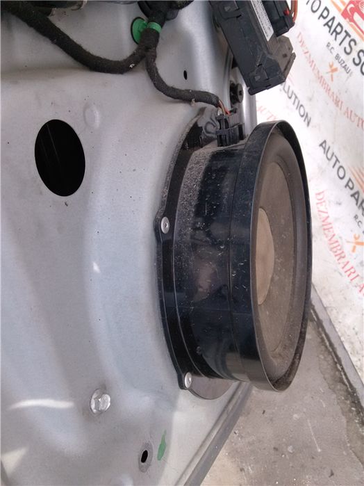 Boxa fata volkswagen touran 2003-2010