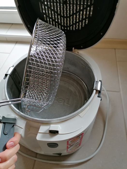 Фритюрник TEFAL filtra one FF162131