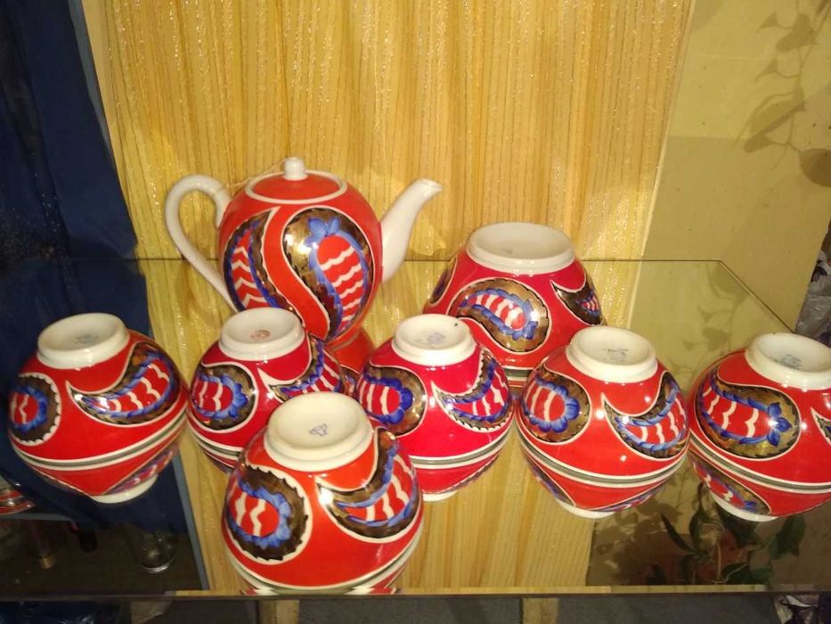 Красный Каламбур 1 Большой чайник 6 пиал 1 кесе