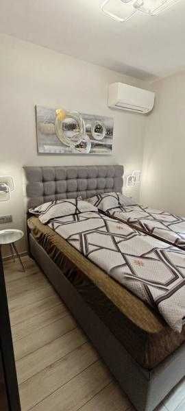 Дава се под наем Двустаен апартамент в Бургас, Братя Миладинови - 55 кв.м за 612 € - Снимка #2