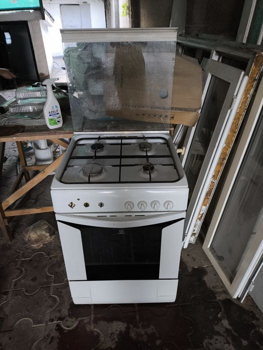 газовая плита indesit