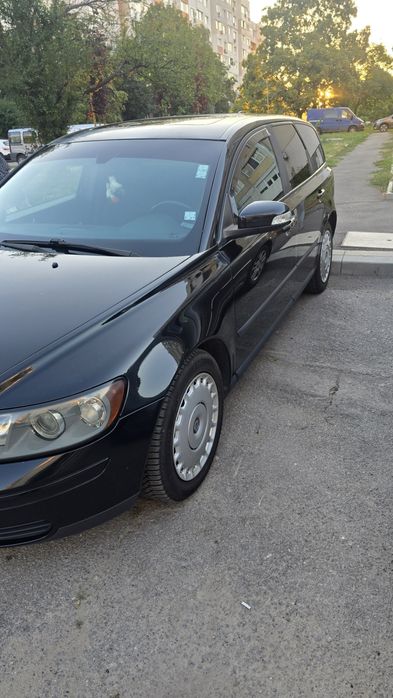 Продава Volvo V50
