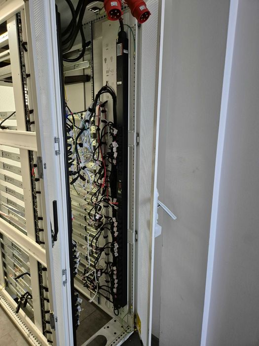 Rittal TS IT Pro 48U сървърен rack шкаф 48U0600W1200D
