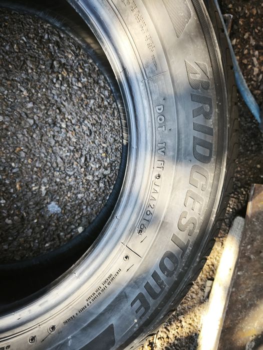 215/60/16" 4бр Bridgestone turanza t001,dot2616,7mm