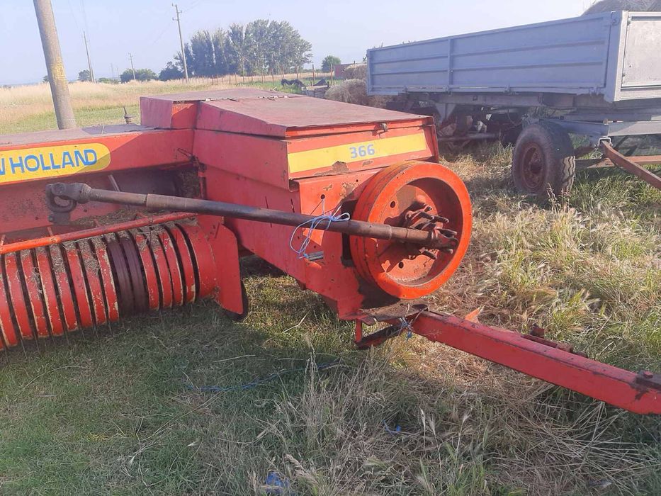 Продавам балировачка New Holland