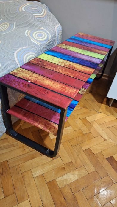 стъклена маса цветна