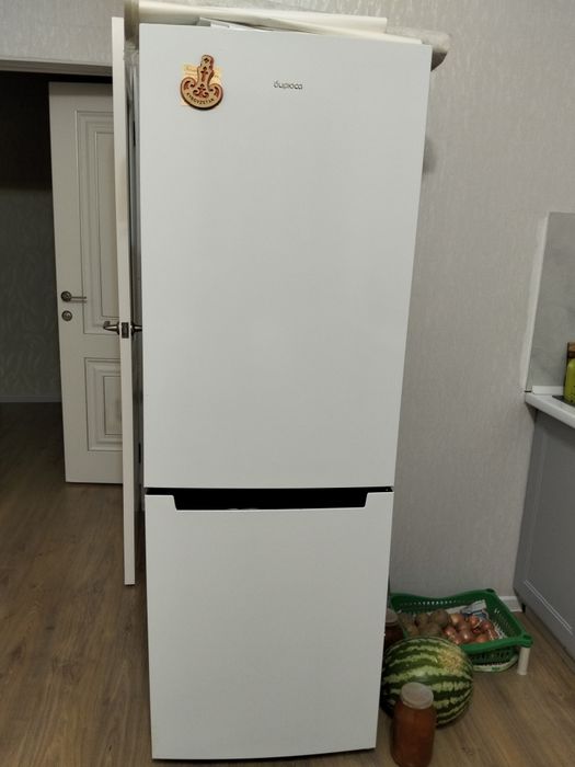Продам холодильник бюреза.