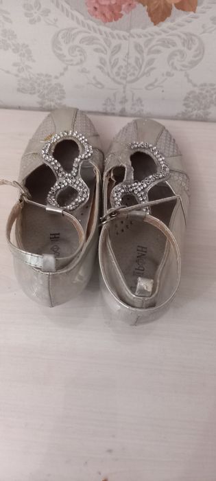 Срочно продам туфли