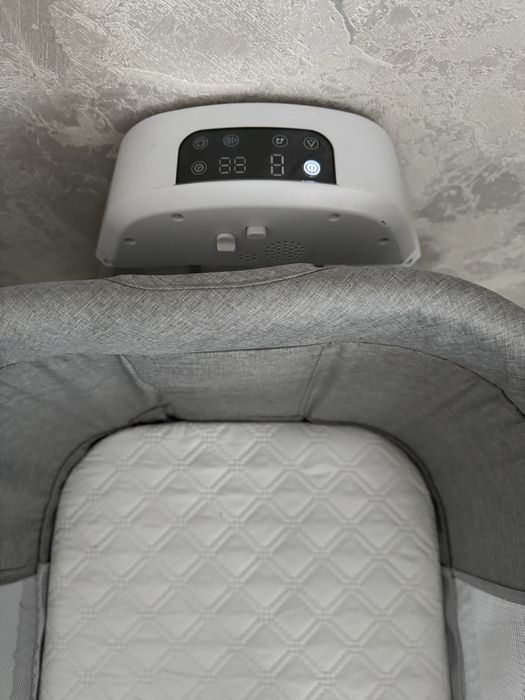 Продам кроватку-манеж