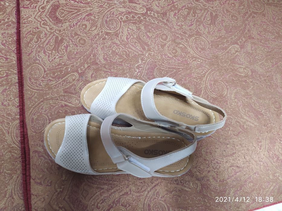 Босоножки женские