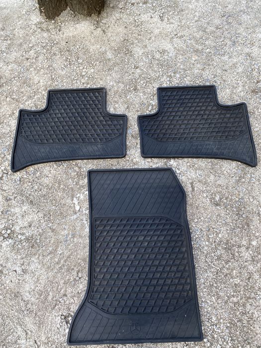 Оригинални гумени стелки за Mercedes B clasa