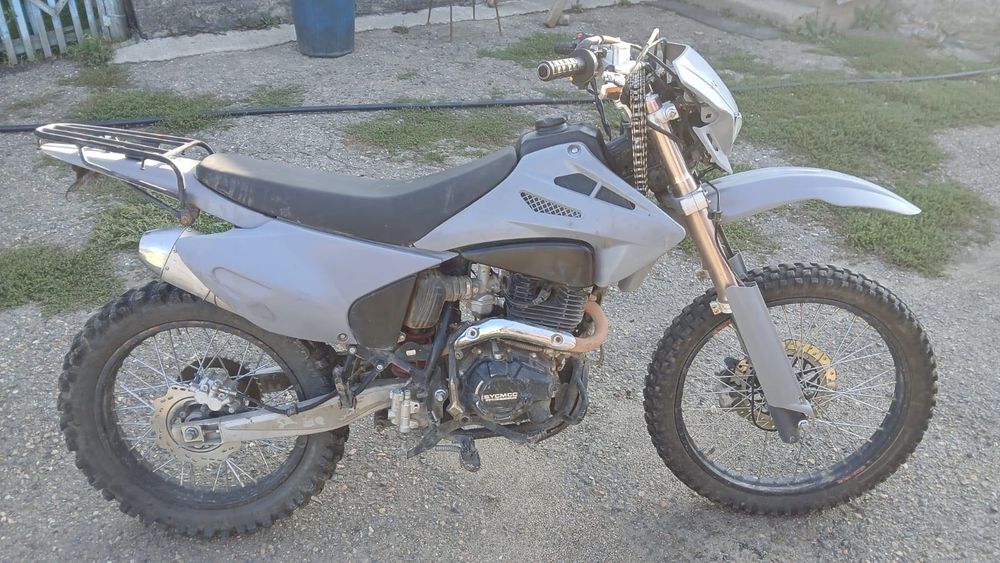 Мотоцикл 250 куб.