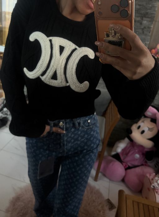 Дамски комплект дънки и яке