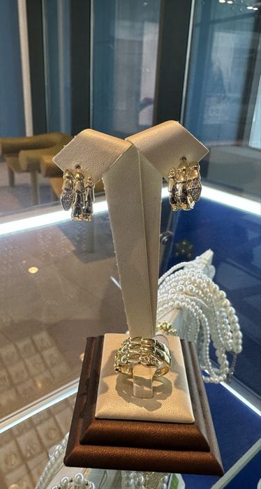 Продаю стильный комплекы:серьги + кольцо