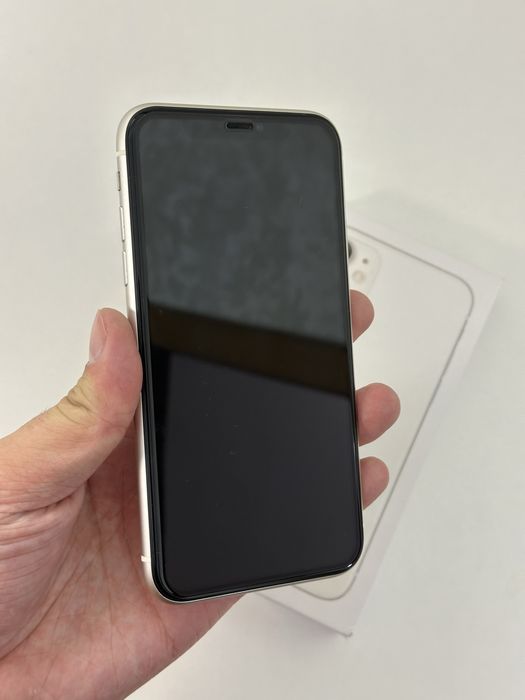 Продам iPhone 11 128Gb новый