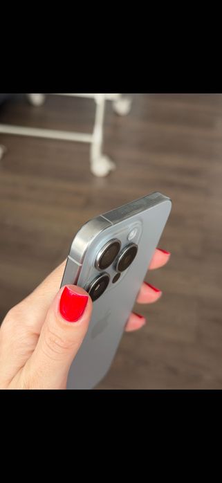 iPhone 15 pro 256 gb